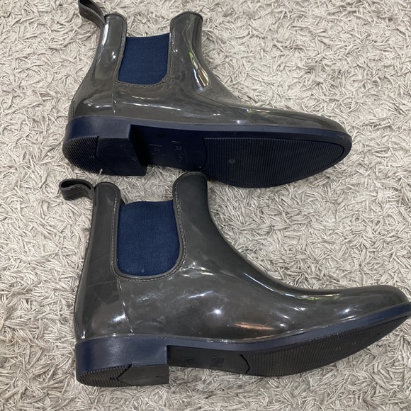 Life Stride Women's Ankle Rainboots (8) - Picture 3 of 6